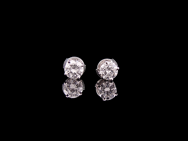 earrings-gold-diamond-studs.jpg