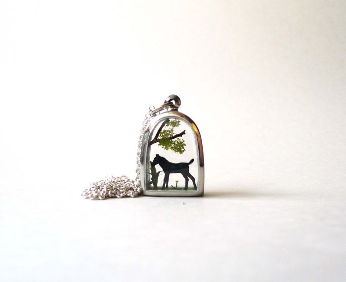 Black-Beauty-Pendant