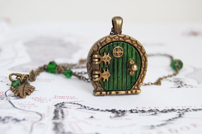 the-hobbit-necklace
