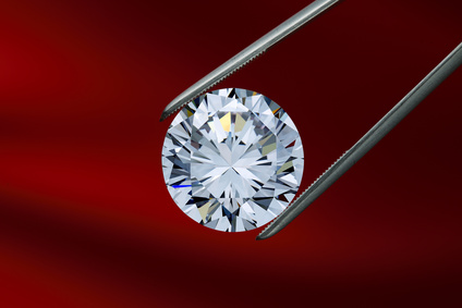 Singl diamond in pinset red.jpg