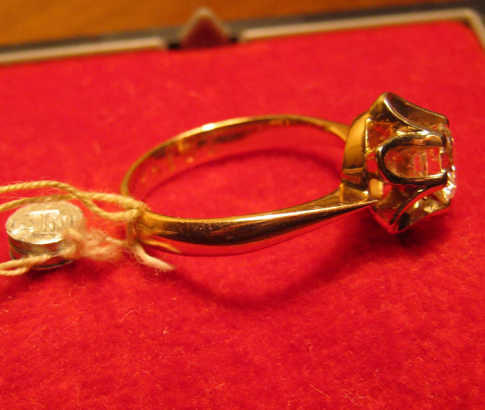 ring03.jpg